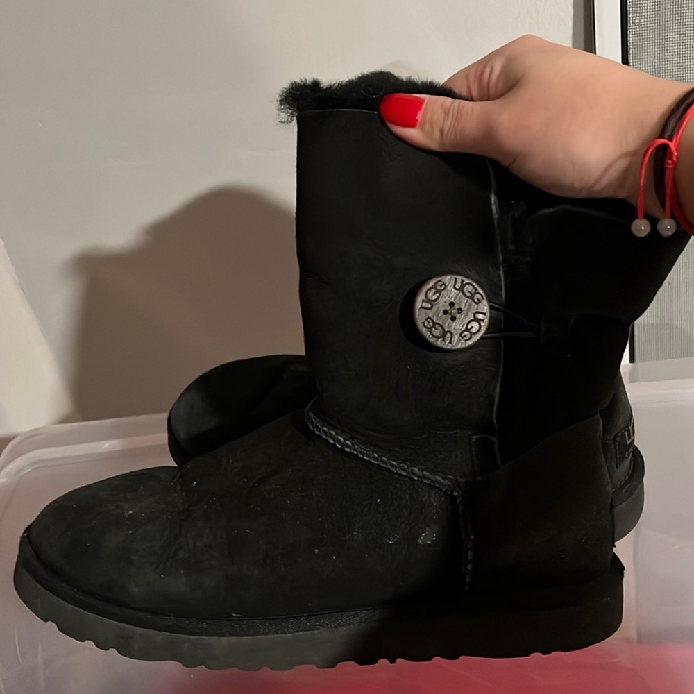 Black short Bailey Uggs